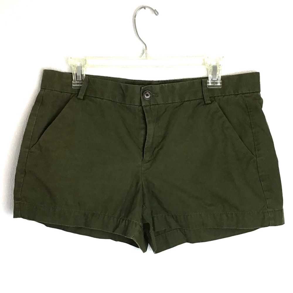 Khakis by Gap Sun kissed Shorts Olive Gree…